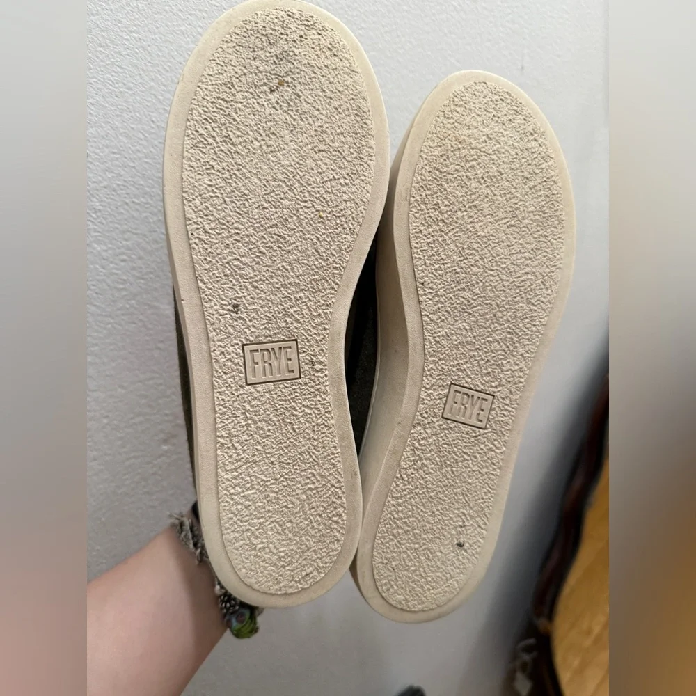 Frye Lena green suede top zip sneakers size 7M - Picture 4 of 4